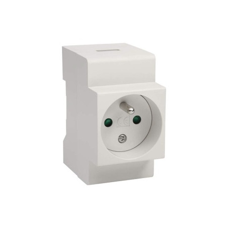 FD16 IP20  modulárna zás. 240V na DIN